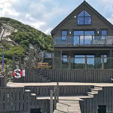 Сasa de vacaciones 8 Person In Urangsvag