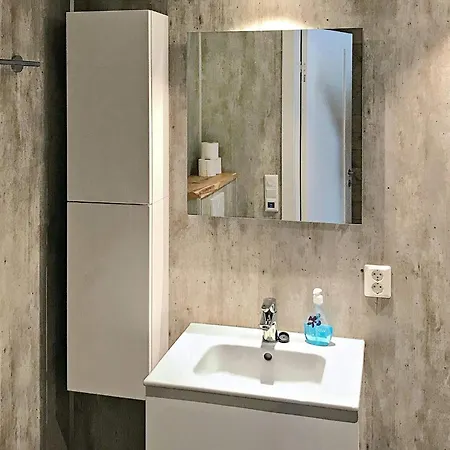 5 Star In Urangsvag *