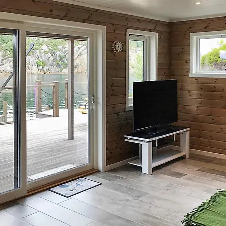 5 Star In Urangsvag Feriehus