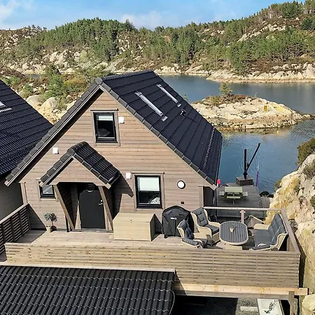 Semesterbostad 8 person holiday home in Urangsvåg